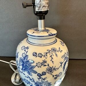 Lamp Ceramic Blue White Chinoiserie 6x6x11